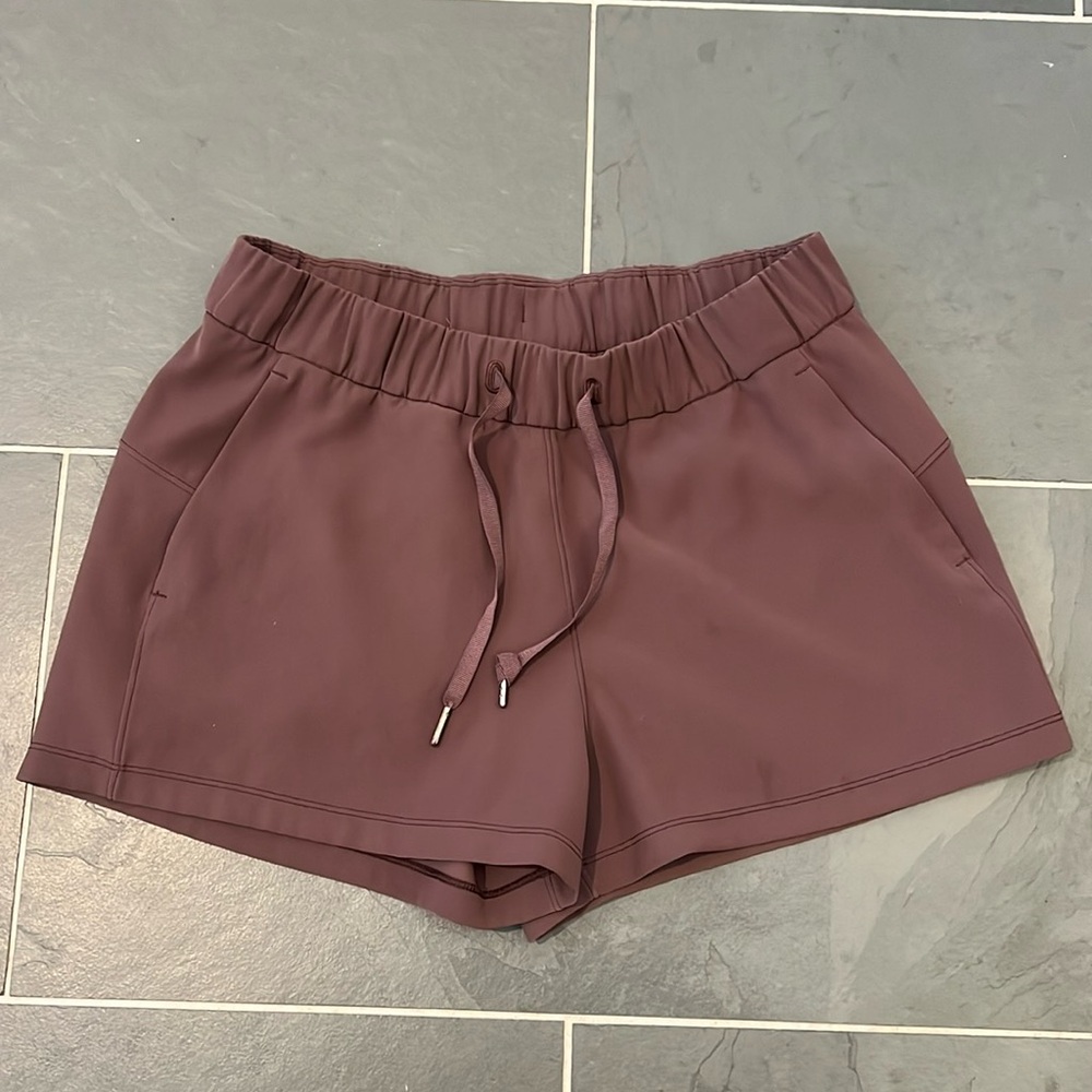 Lululemon shorts sz 8